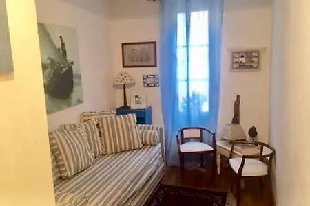Cozy In St. Tropez Διαμέρισμα *